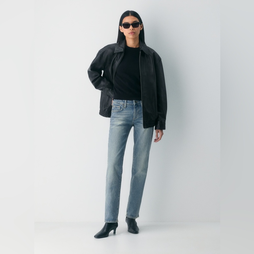 Aritzia Denim Forum Tilda Lo-rise Straight Jeans, blue, size 26